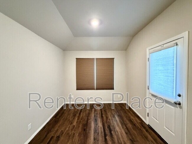 2107 S Amarillo Dr