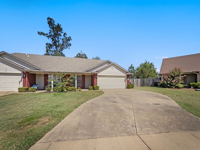 Building Photo - 1519-1521 Fianna Place Ct Unit 1521 Fianna Place Court Rental