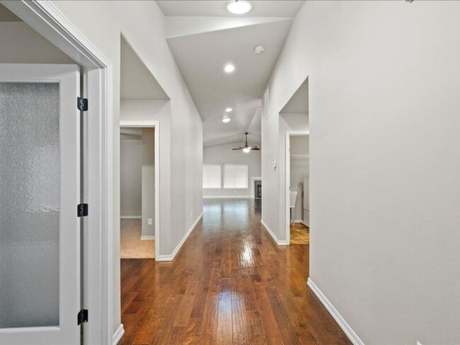 Photo - 1080 N Montana St