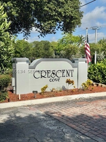 Building Photo - 8335 Coral Lake Dr Unit 8335