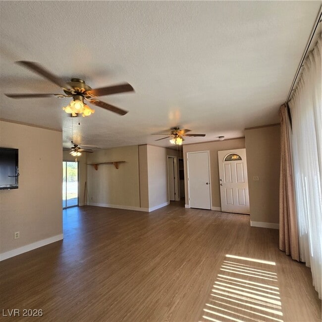 Photo - 630 E Simkins Rd