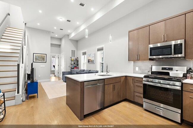 Building Photo - 56 3rd St Unit 5 Rental