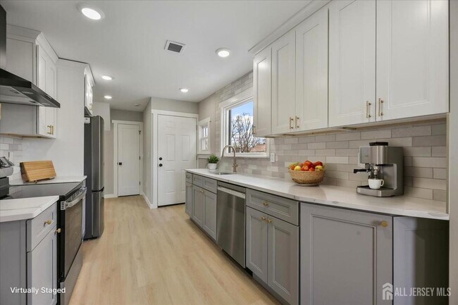 Photo - 143 Johnston Ave Unit 2