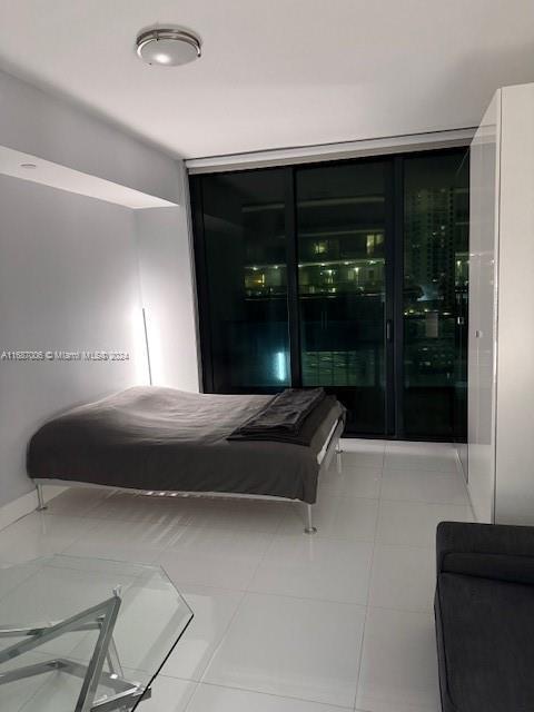 Photo - 1010 Brickell Ave Condo