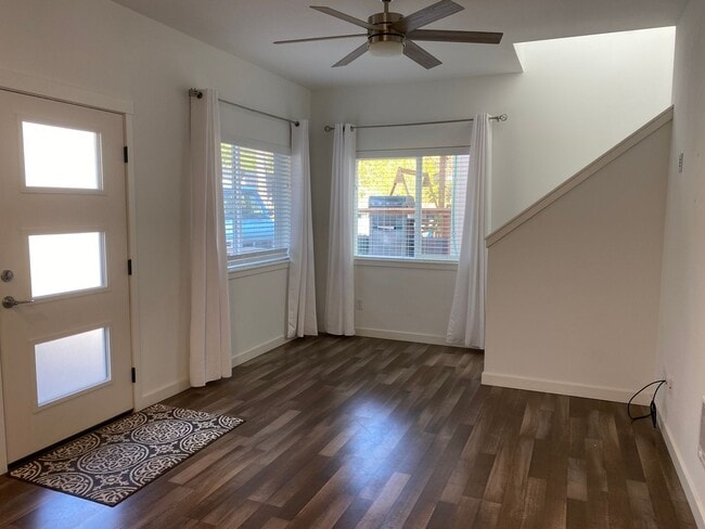 Photo - 3 Bedroom Close to Town
