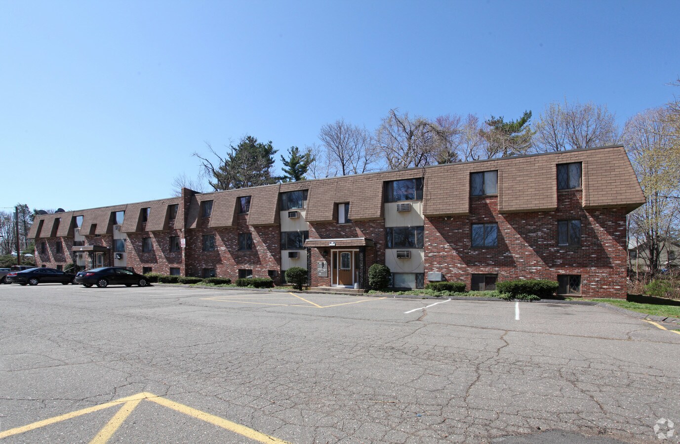 Estacionamiento amplio - East Street Apartments