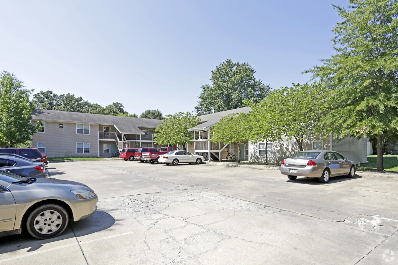 Collindale Heights Apartments - Collindale Heights Apartments