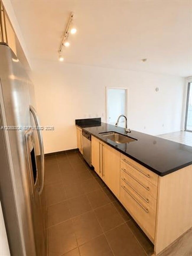 Photo - 1111 SW 1st Ave