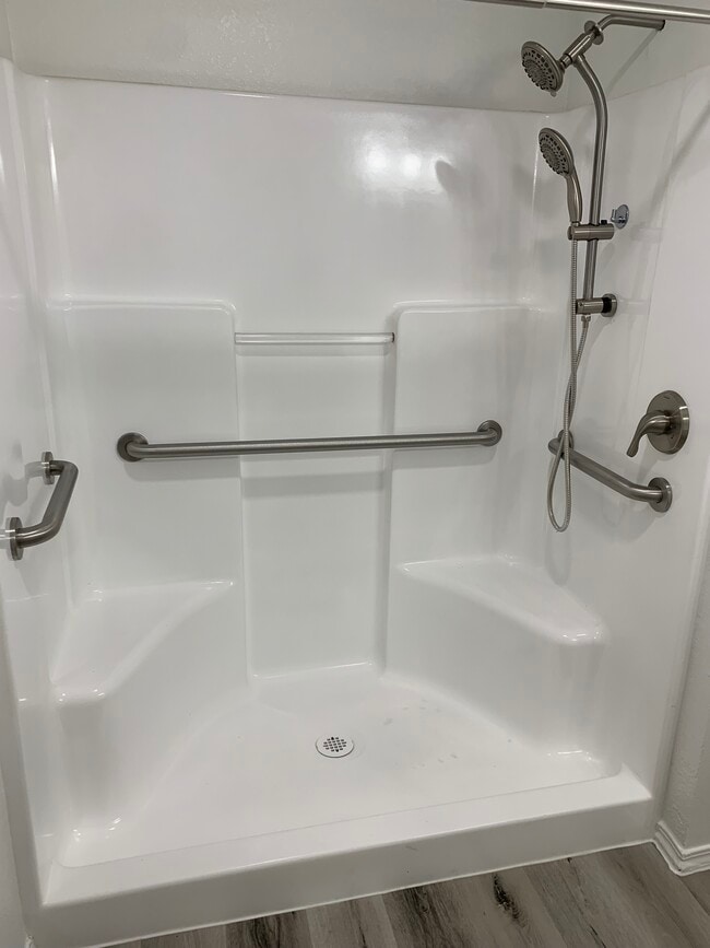 Photo - Discovery Point Retirement Community