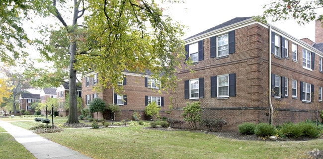 North Moreland Courts Apartments