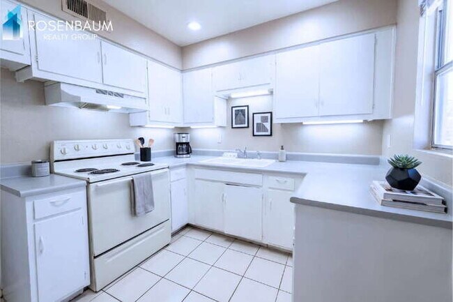 Photo - 26 W 6th Pl Unit 1