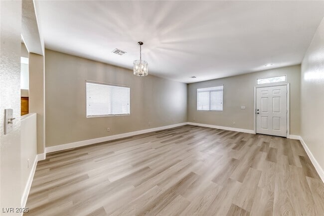 Photo - 5567 Cortu Ave