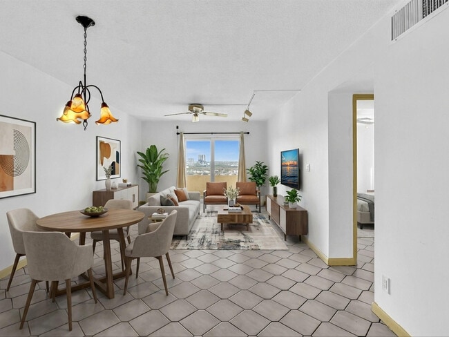 Photo - 900 NE 18th Ave Unit 1404