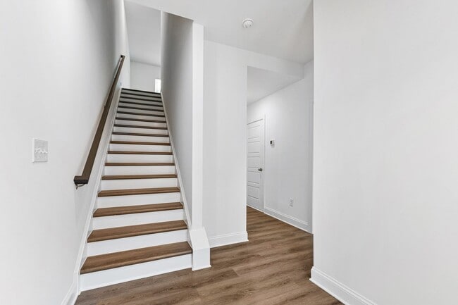 Photo - Stunning 4-Bedroom Home for Rent in Prime Cary Location!