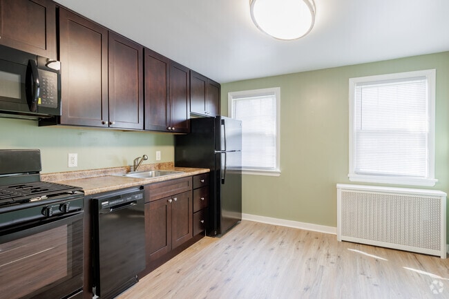 1BR 1BA - 675SF