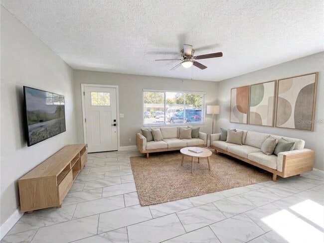 Photo - 2893 Webley Dr NE