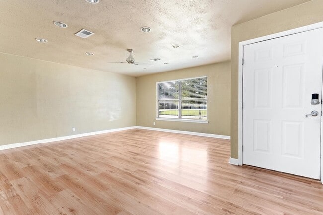 Photo - 4770 Corkwood Ln