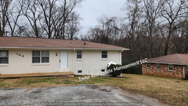 Building Photo - 109 Doris Ln