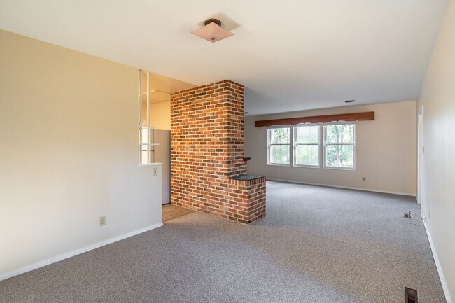 Photo - 2818 Lakeshore Dr