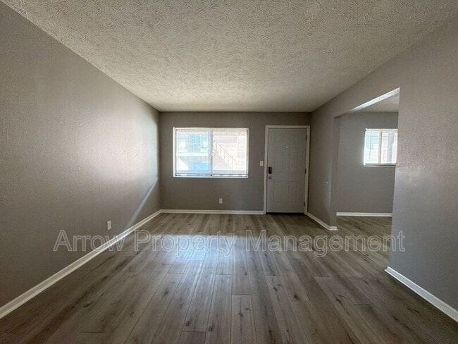 Building Photo - 922 A St Unit 4