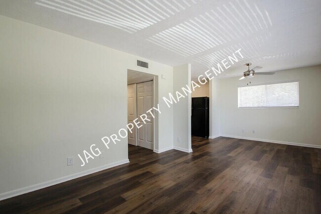 Photo - 1426 Berrier St