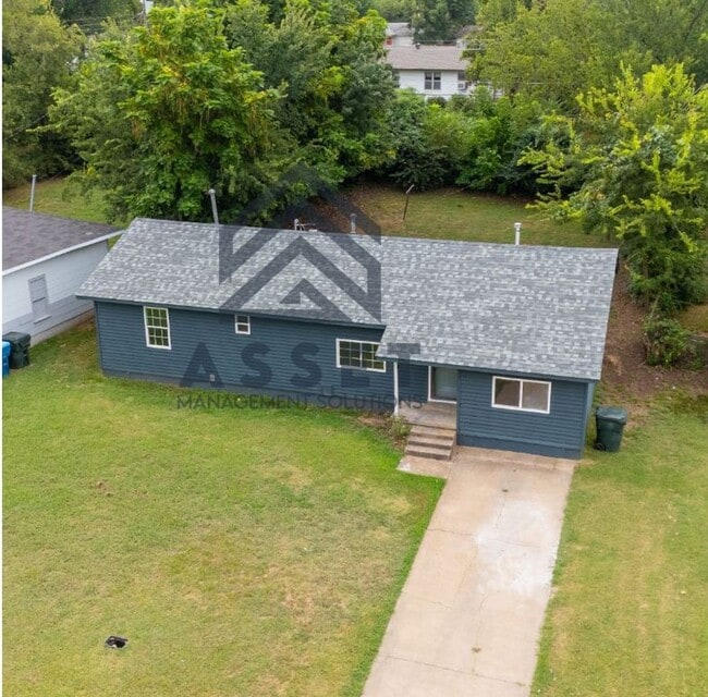 Photo - 1040 Sycamore Dr