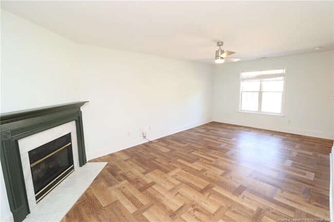 Photo - 1727 Crag Burn Ln