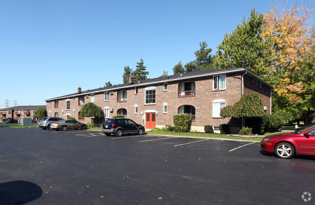 Creekside Village Apartments - Creekside Village Apartments