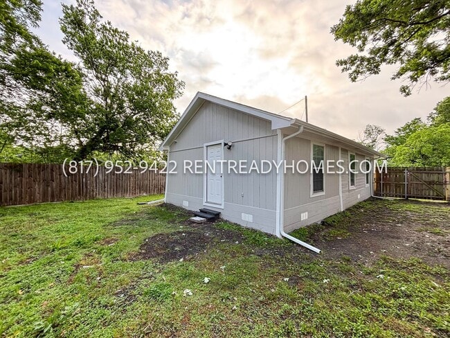 Photo - 404 Oak St Unit 1