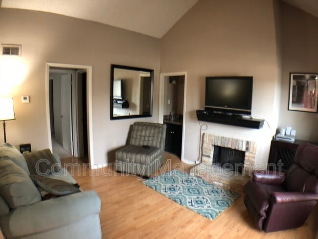 Building Photo - 8155 Jefferson Hwy Rental