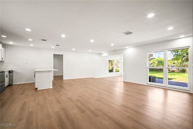 Photo - 4293 Island Cir Unit 2