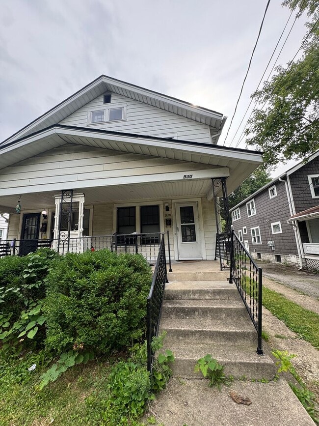 Building Photo - 928-930-930 Sheridan Ave Unit 930 Sheridan Ave Rental