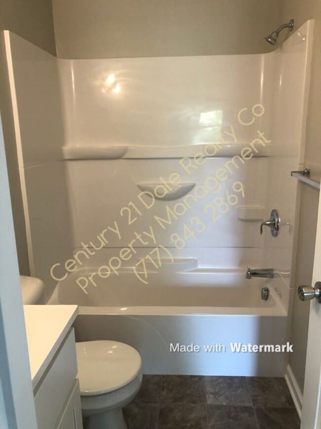 Photo - Lovely 2 Bedroom Home in Central School Di...