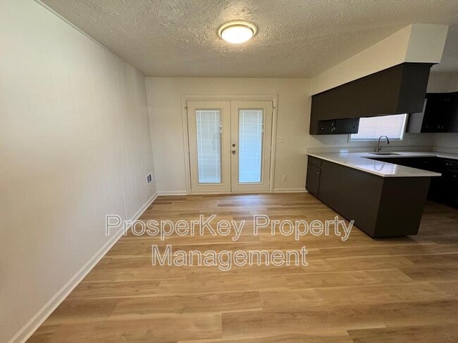 Photo - 2119 Shelby St