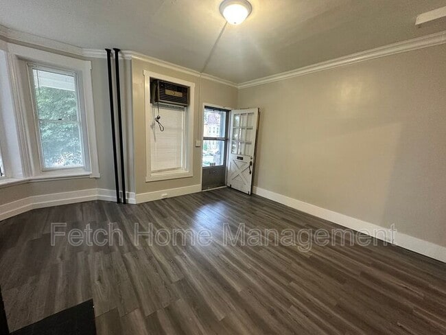 Photo - 832 N 5th St