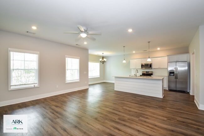 Photo - 21 Greyfield Dr