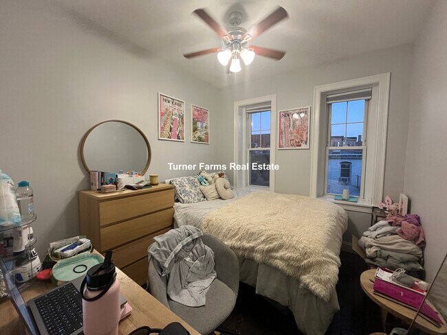 Photo - 998 Tremont St