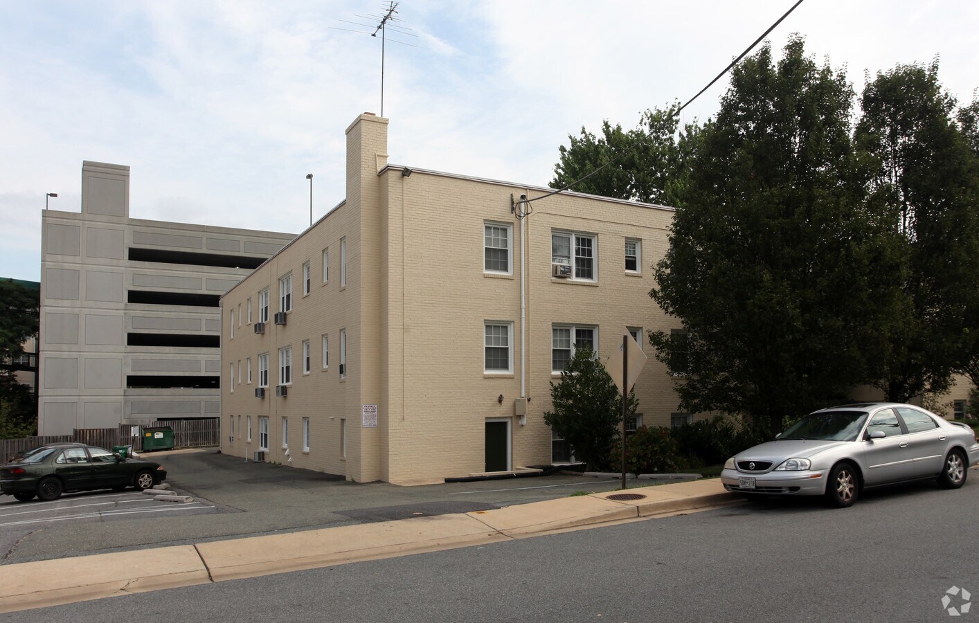 Photo - Forestoaks Apartments