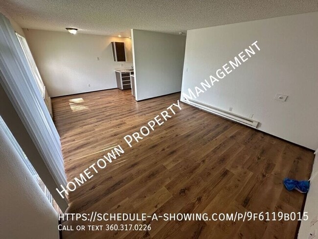 Photo - 335 Dennis St SE