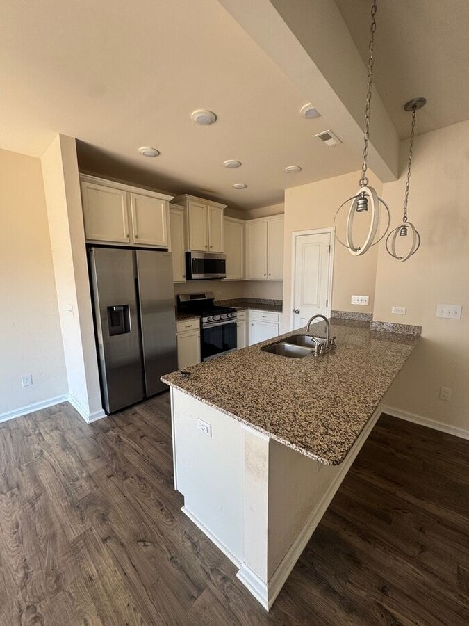 Photo - Beautiful 3-Bedroom 2-Baths Home with Gara...