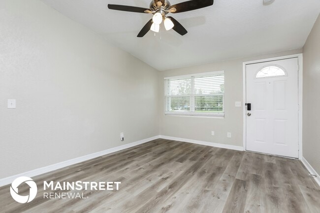 Photo - 2428 S Maple Ave