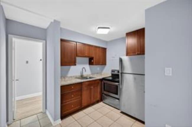 Photo - 1037 N Victoria Park Rd Apartamentos Unidad 2