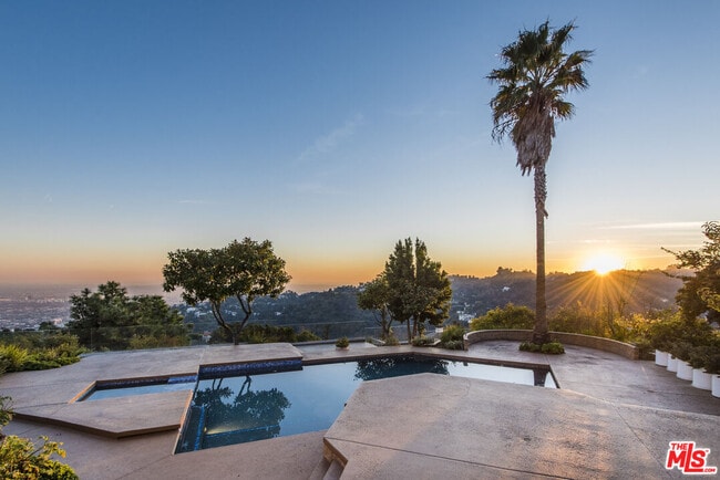 Building Photo - 7940 Vulcan Dr