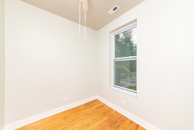 Photo - 3547 N Sheffield,-2 Unit 2