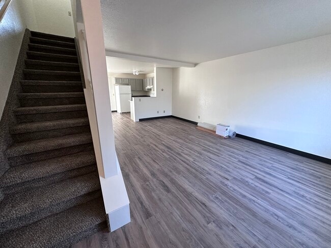 Appian Way Apartments