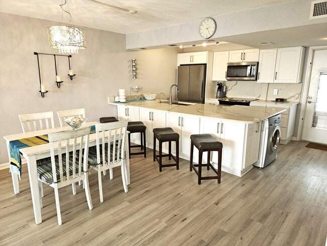 1357 NE Ocean Blvd Unit 411