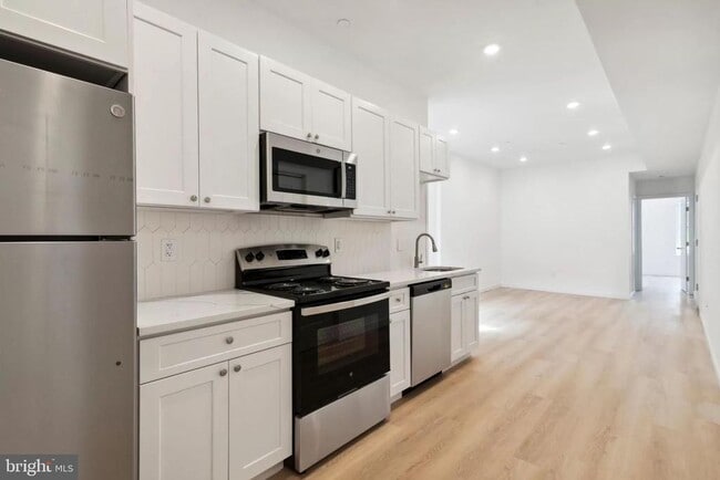 Photo - 5102 Arch St