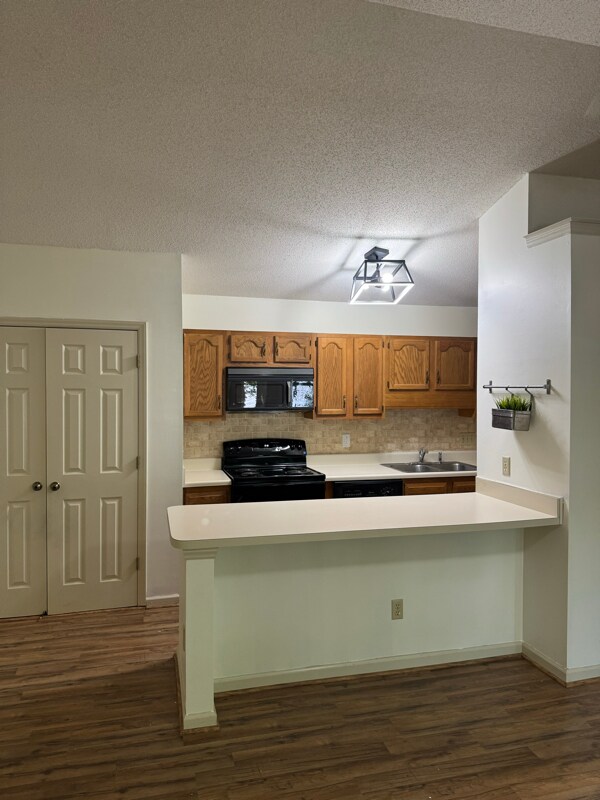 5928 W Friendly Ave Unit L