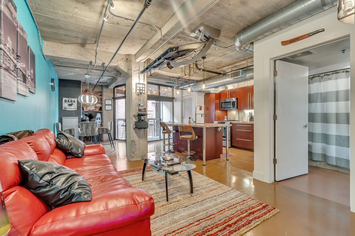 Photo - 328 W 200 S (Salt Lake City, UT)