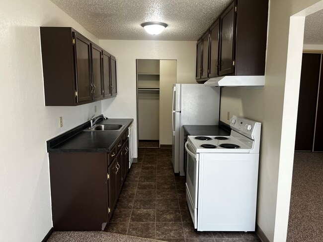 Photo - Parkwood Apartments